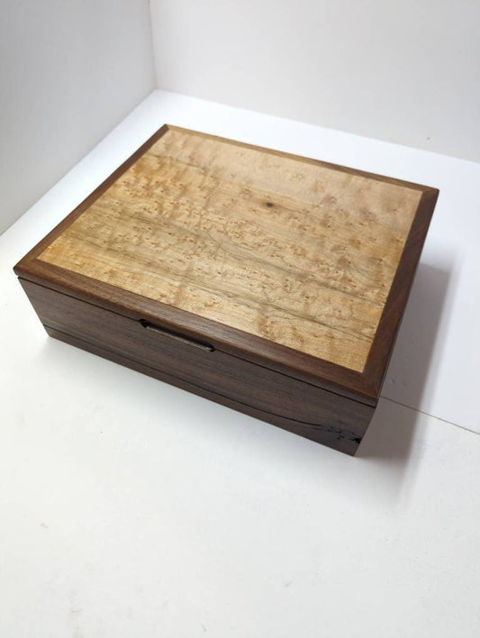 Walnut and Birdseye Maple Keepsake Box